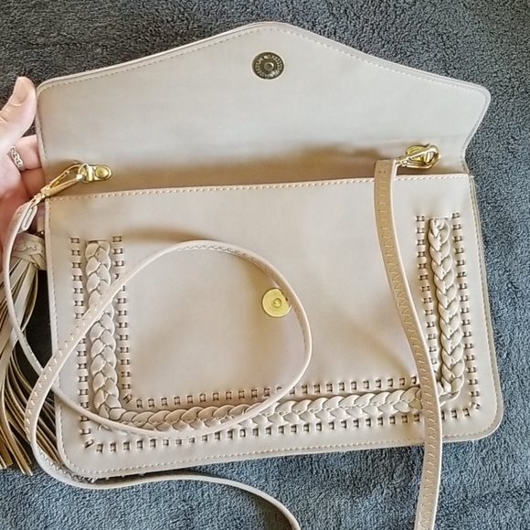 Blush crossbody with tassel and braided details - Picture 2 of 4